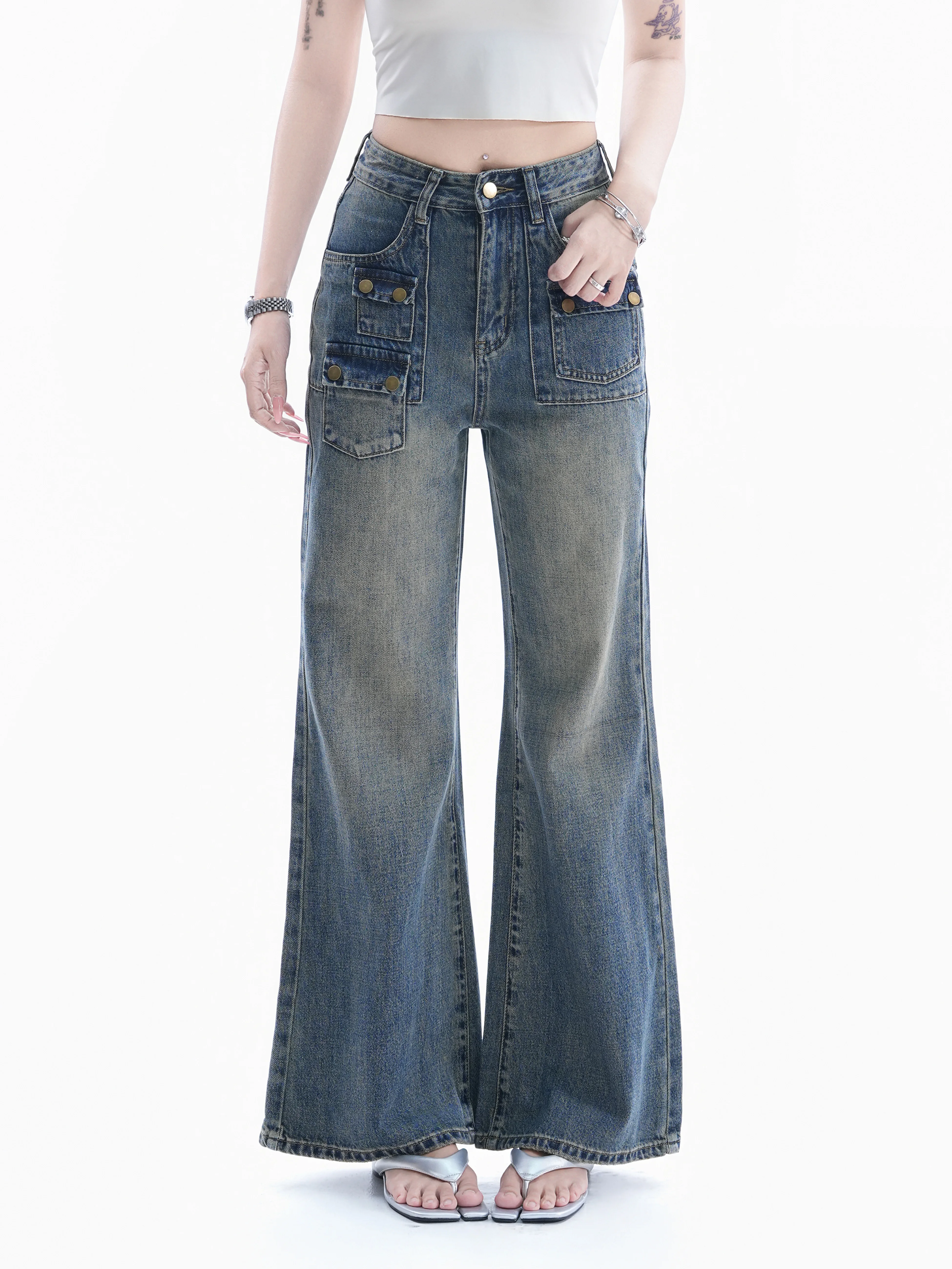 American Retro Wide Leg Denim Jeans Women's Multi Pocket Rivet Design Slimming Micro Flared Straight Leg Pants
American Retro Wide Leg Denim Jeans Women's Multi Pocket Rivet Design Slimming Micro Flared Straight Leg Pants