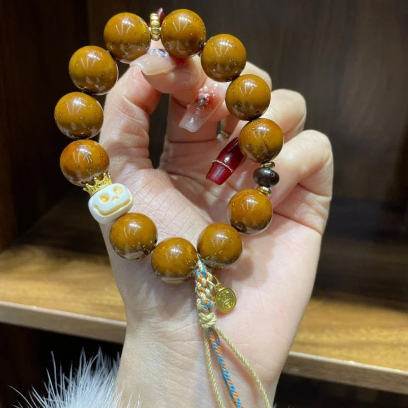 Rat bracelet. Pairing suggestion: Original New Design Purple Gold Bowl and Genfu Bun
Rat bracelet. Pairing suggestion: Original New Design Purple Gold Bowl and Genfu Bun