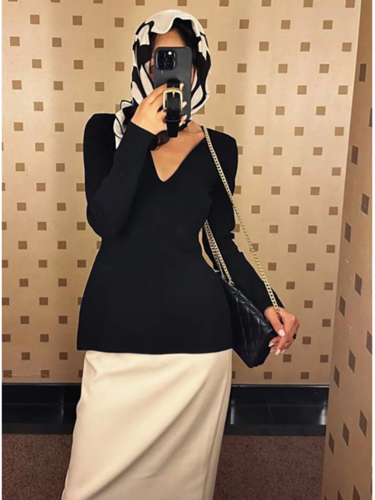 Slimming Effect Double V-Ne Bal Long Sve Elastic Base irt Top with Straight Tube Long Skirt Set Faionable Women...
Slimming Effect Double V-Ne Bal Long Sve Elastic Base irt Top with Straight Tube Long Skirt Set Faionable Women...