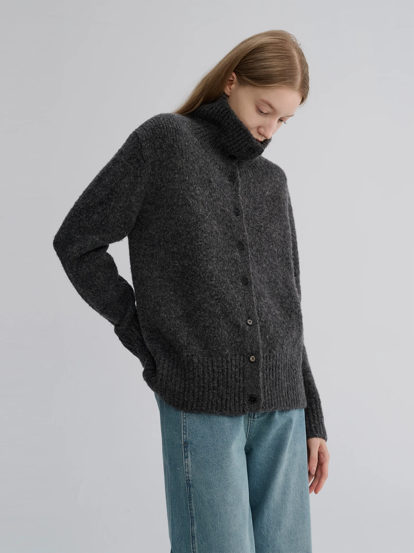 Maison Cecile Limited Edition Wool Blend Soft Fce Feel Loose Fit Stand Collar Lazy Sweater Open Cardigan Women's Knitwear
Maison Cecile Limited Edition Wool Blend Soft Fce Feel Loose Fit Stand Collar Lazy Sweater Open Cardigan Women's Knitwear