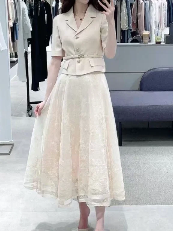 Elegant Slimming Suit Jacket And Skirt Set Women's Fashion Spring Summer Work Party Date Outfit Short Sleeve Lace
Elegant Slimming Suit Jacket And Skirt Set Women's Fashion Spring Summer Work Party Date Outfit Short Sleeve Lace