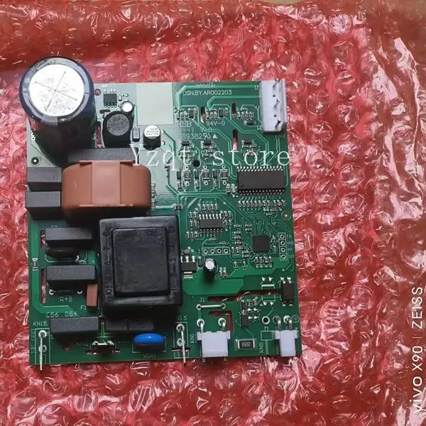 Refrigerator CN163120 computer board frequency conversion board. 56455129001 brand new board original
Refrigerator CN163120 computer board frequency conversion board. 56455129001 brand new board original