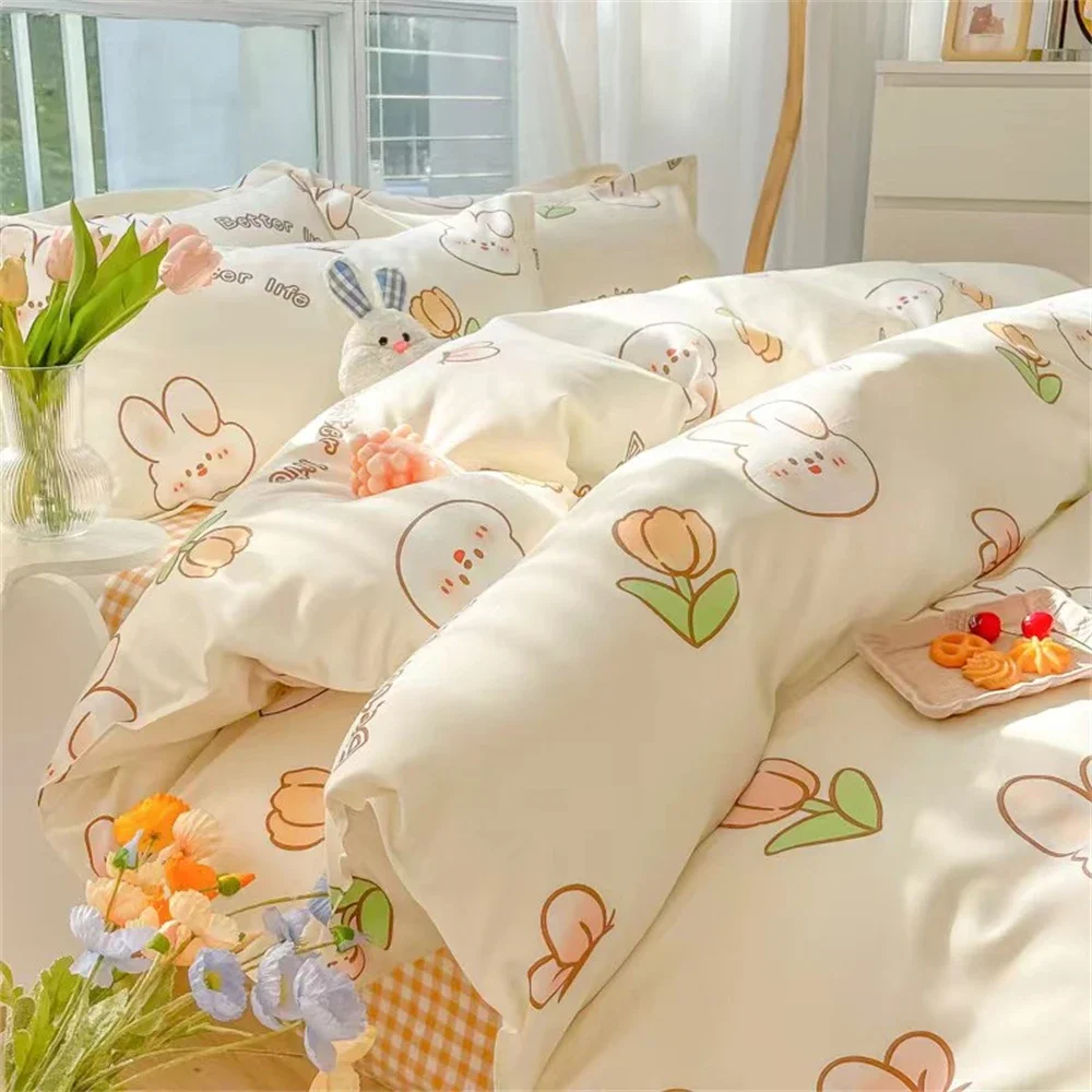 Fashion Cartoon Foral Print Polyester Bedding Set Full Size Soft Thicken Duvet Cover Set with Flat Sheet Quilt Cover Pillowcase
Fashion Cartoon Foral Print Polyester Bedding Set Full Size Soft Thicken Duvet Cover Set with Flat Sheet Quilt Cover Pillowcase