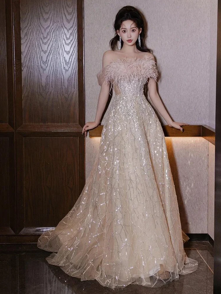 Элегантное вечернее платье на одно плечо для женщин, роскошное, высококачественное, для банкетов, торжественных мероприятий, церемоний, художественных экзаменов, в корейском стиле, расшитое бисером
Элегантное вечернее платье на одно плечо для женщин, роскошное, высококачественное, для банкетов, торжественных мероприятий, церемоний, художественных экзаменов, в корейском стиле, расшитое бисером