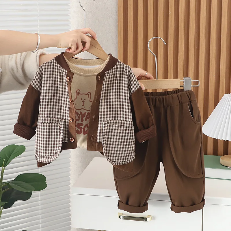 Baby Tracksuit Set 2024 New Spring Korean Style Plaid Single Breasted Coats + T-shirts + Casual Pants Children Clothes Boys Suit
Baby Tracksuit Set 2024 New Spring Korean Style Plaid Single Breasted Coats + T-shirts + Casual Pants Children Clothes Boys Suit