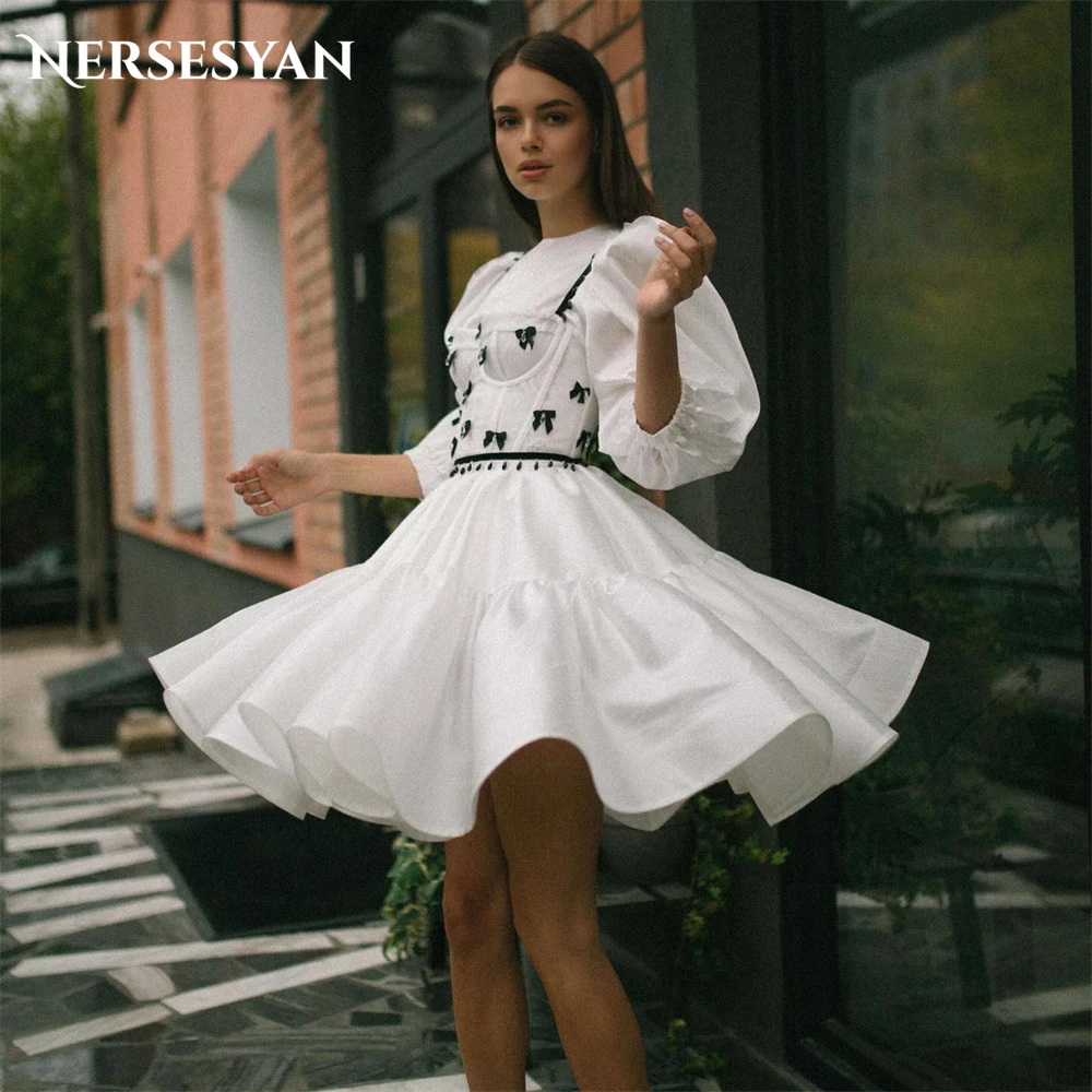 Nersesyan Bohemia Lace Wedding Dresses O-Neck A-Line Embroidery Mini Short Puff Sleeves Bridal Gowns Solid Satin Bride Dress
Nersesyan Bohemia Lace Wedding Dresses O-Neck A-Line Embroidery Mini Short Puff Sleeves Bridal Gowns Solid Satin Bride Dress