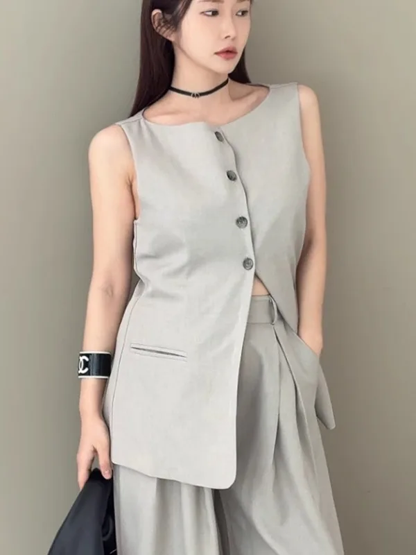 Women's Sleeveless Vest Top Single Button Back Tie Waist Slimming Casual Pants Set Fashionable Cotton Summer Outfit
Women's Sleeveless Vest Top Single Button Back Tie Waist Slimming Casual Pants Set Fashionable Cotton Summer Outfit