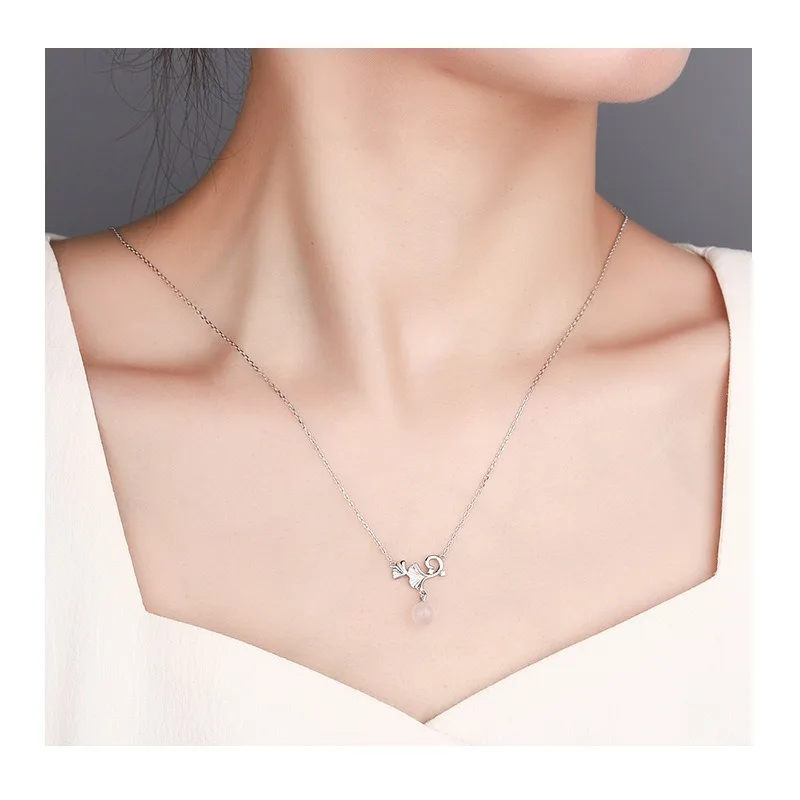 Ожерелье Kalenie Jade See Lucky: Нишевый дизайн, кулон из белого халцедона в форме гинкго, цепочка на ключицу
Ожерелье Kalenie Jade See Lucky: Нишевый дизайн, кулон из белого халцедона в форме гинкго, цепочка на ключицу