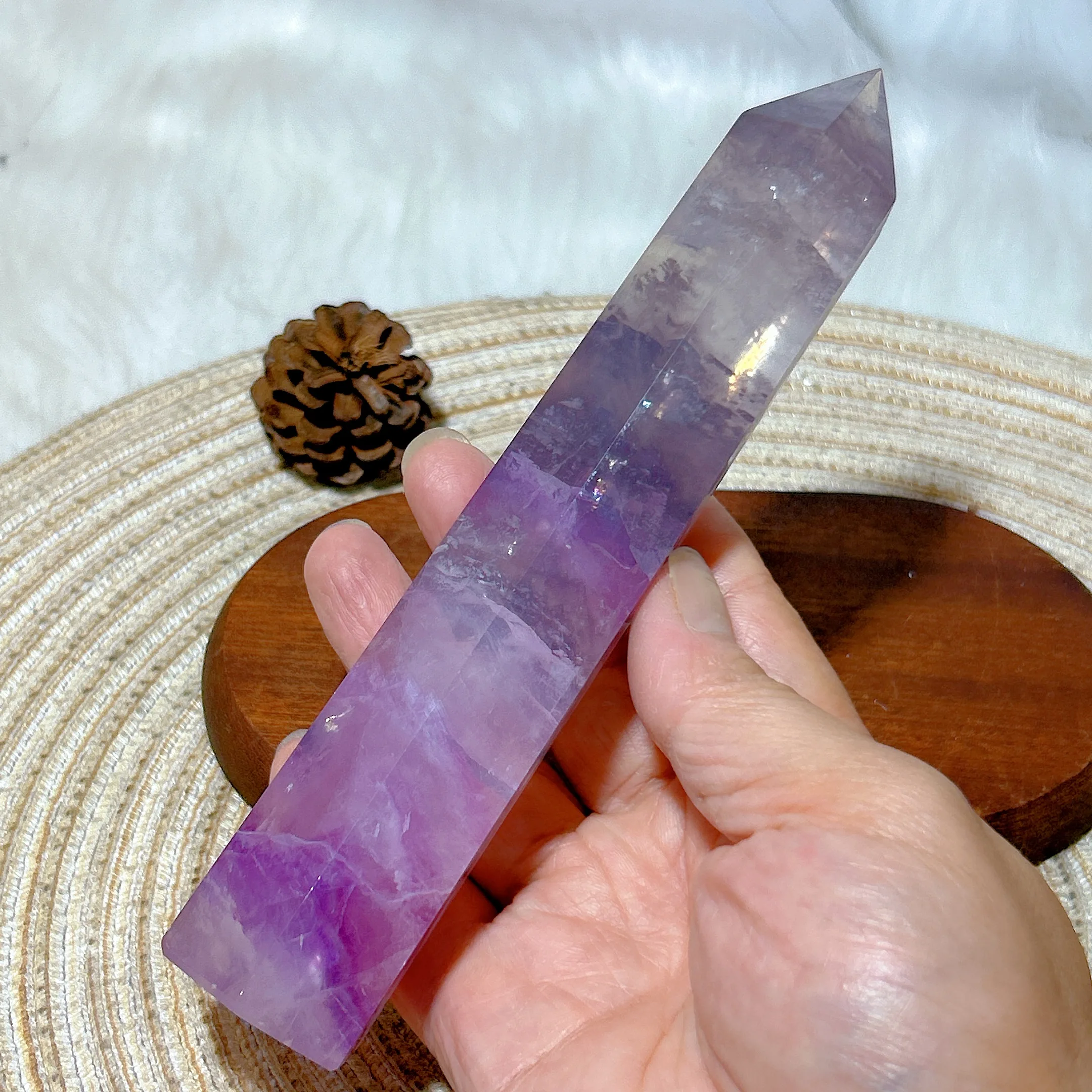 Healing Natural Crystal Purple Flourite Rainbow Big Tower Energy Mineral Ore Reiki Gemstone Home Decorations Room Decor Gift
Healing Natural Crystal Purple Flourite Rainbow Big Tower Energy Mineral Ore Reiki Gemstone Home Decorations Room Decor Gift