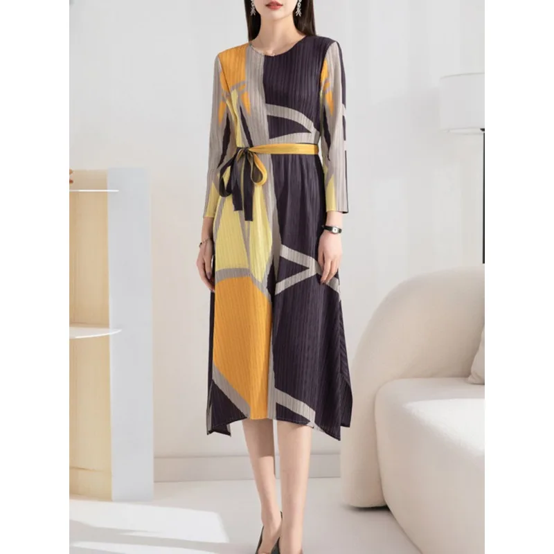 Miyake Fashion Printed Pleated Belt Dress For Women O-neck Long Sleeves A-line Dresses 2024 Spring New Female Clothing
Miyake Fashion Printed Pleated Belt Dress For Women O-neck Long Sleeves A-line Dresses 2024 Spring New Female Clothing