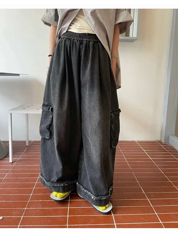 Summer Style Women's Loose Fit Casual Denim Jeans with Big Pockets Versatile Wide Leg Pants Breathable Natural Waist Jeans
Summer Style Women's Loose Fit Casual Denim Jeans with Big Pockets Versatile Wide Leg Pants Breathable Natural Waist Jeans