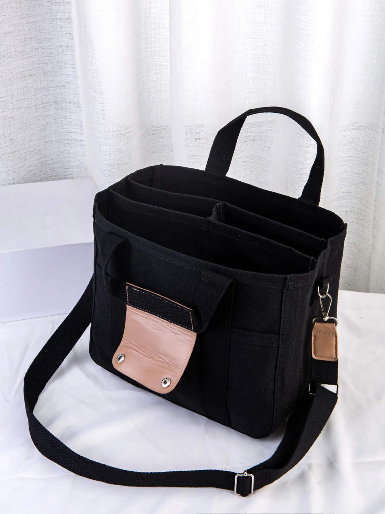 Новая модная женская минималистичная большая сумка большой вместимости с несколькими карманами, подходит для портативного использования или через плечо
Новая модная женская минималистичная большая сумка большой вместимости с несколькими карманами, подходит для портативного использования или через плечо