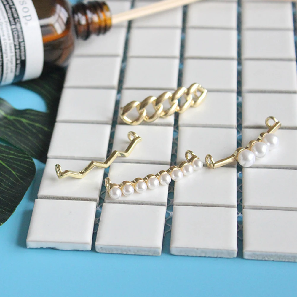 4 Pcs Pearl Buckle Creative Shoes Clips Decorative Rhinestone Lady Buckles Golden
4 Pcs Pearl Buckle Creative Shoes Clips Decorative Rhinestone Lady Buckles Golden