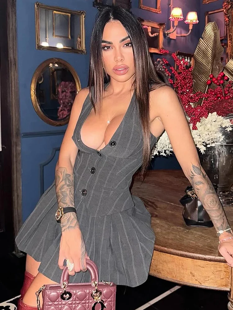 TRAFZA Woman's Fashion Sexy Pleated Dress Grey Stripe V-Neck Sleeveless Pockets Single Breasted Summer Dresses Woman Trendy
TRAFZA Woman's Fashion Sexy Pleated Dress Grey Stripe V-Neck Sleeveless Pockets Single Breasted Summer Dresses Woman Trendy