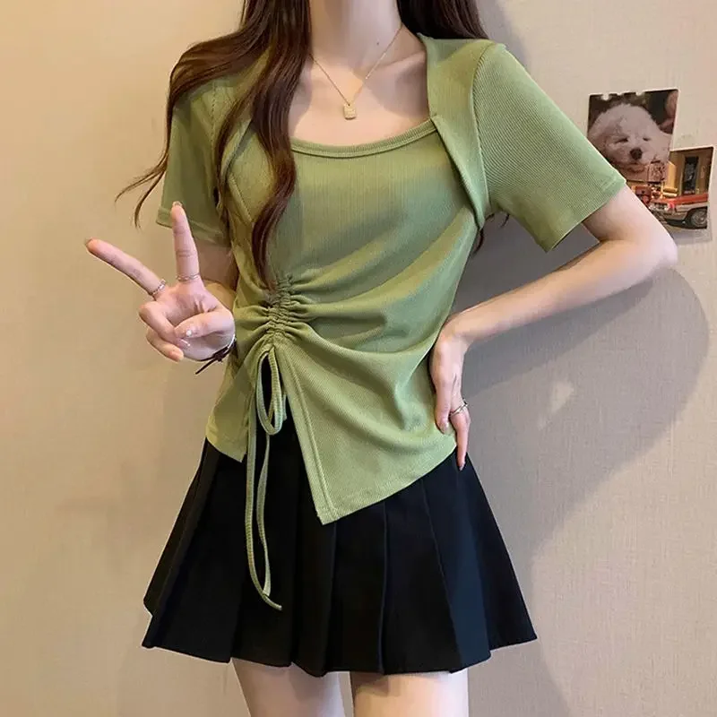 Top Women Slit Bandage V Neck Sexy Crop Korean Casual Summer New Short Sleeve T-shirt Y2K Streetwear Trendy Top for Women
Top Women Slit Bandage V Neck Sexy Crop Korean Casual Summer New Short Sleeve T-shirt Y2K Streetwear Trendy Top for Women