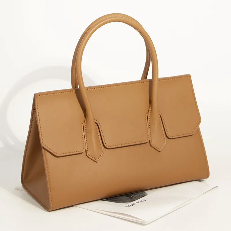 Korean Style Women's Leather Handbag Autumn Winter Shoulder Messenger Versatile Commuter Bag Simple Design Crossbody Bags
Korean Style Women's Leather Handbag Autumn Winter Shoulder Messenger Versatile Commuter Bag Simple Design Crossbody Bags