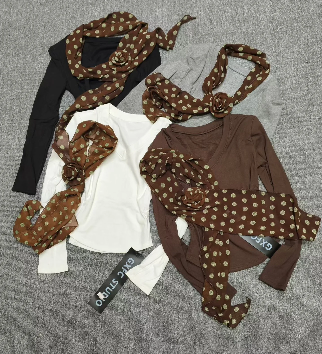 Корейский Sle, осенне-зимний винтажный облегающий V-Ne, эластичный базовый женский шарф с цветочным принтом, длинная хлопковая футболка све 
Корейский Sle, осенне-зимний винтажный облегающий V-Ne, эластичный базовый женский шарф с цветочным принтом, длинная хлопковая футболка све