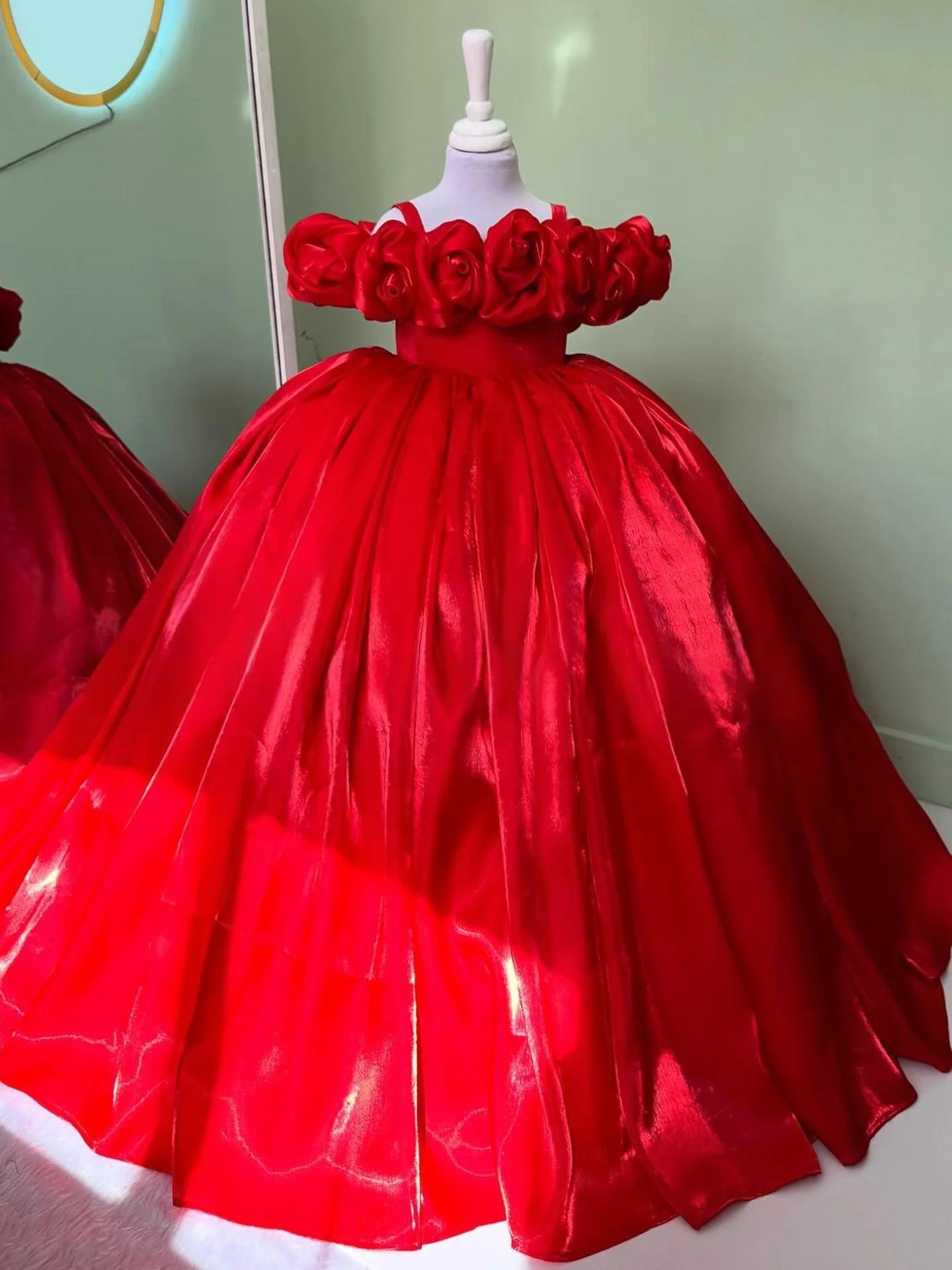Custom Luxury Dress Women Guest Flower Girl Wedding Gown Birthday Pageant Catwalk Red Rose Shiny Tulle Kids Formal Long Gown
Custom Luxury Dress Women Guest Flower Girl Wedding Gown Birthday Pageant Catwalk Red Rose Shiny Tulle Kids Formal Long Gown