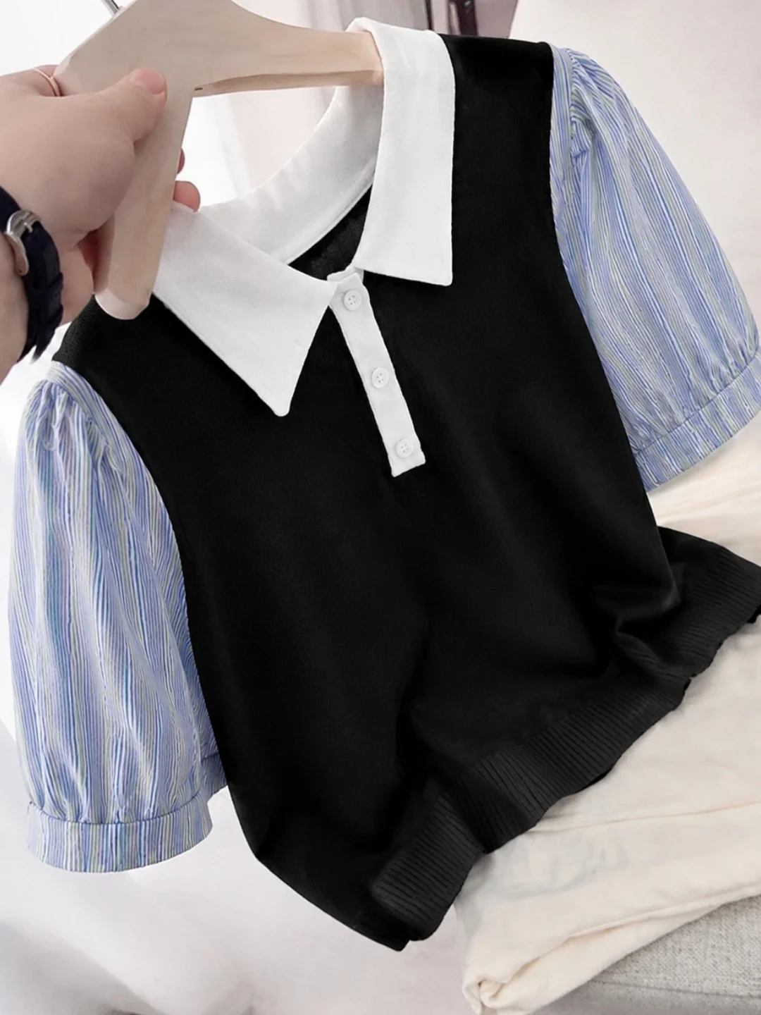 Elegant Fashionable Ice Silk Knitted Neck Short Sleeve Women's Top Color Block Striped Korean Style Summer 2026
Elegant Fashionable Ice Silk Knitted Neck Short Sleeve Women's Top Color Block Striped Korean Style Summer 2026