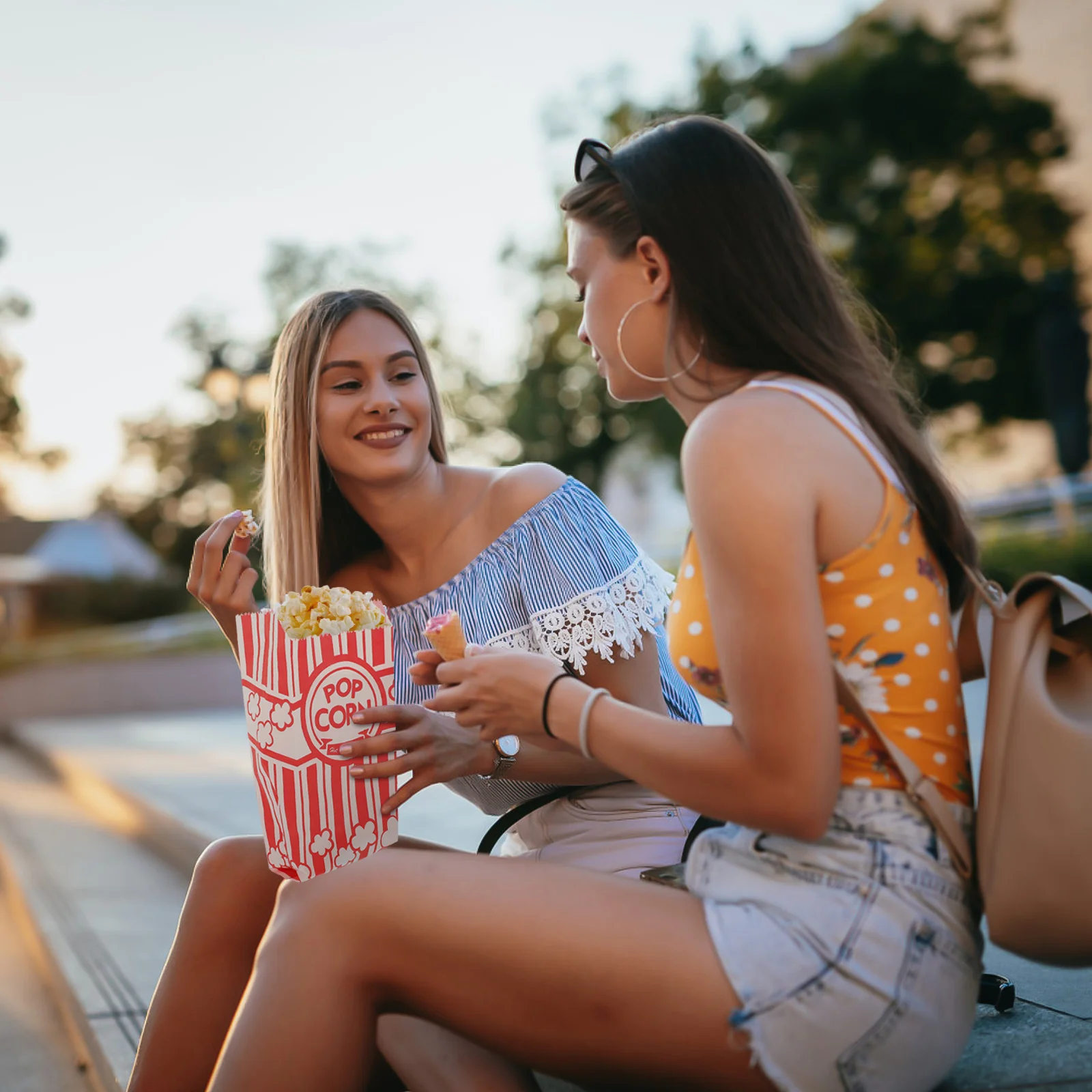 100 Pcs 90x60x210MM Greaseproof Paper Popcorn Bags Party Treat Holders Bulk Wrapped Snack Containers Gifts Packaging
100 Pcs 90x60x210MM Greaseproof Paper Popcorn Bags Party Treat Holders Bulk Wrapped Snack Containers Gifts Packaging