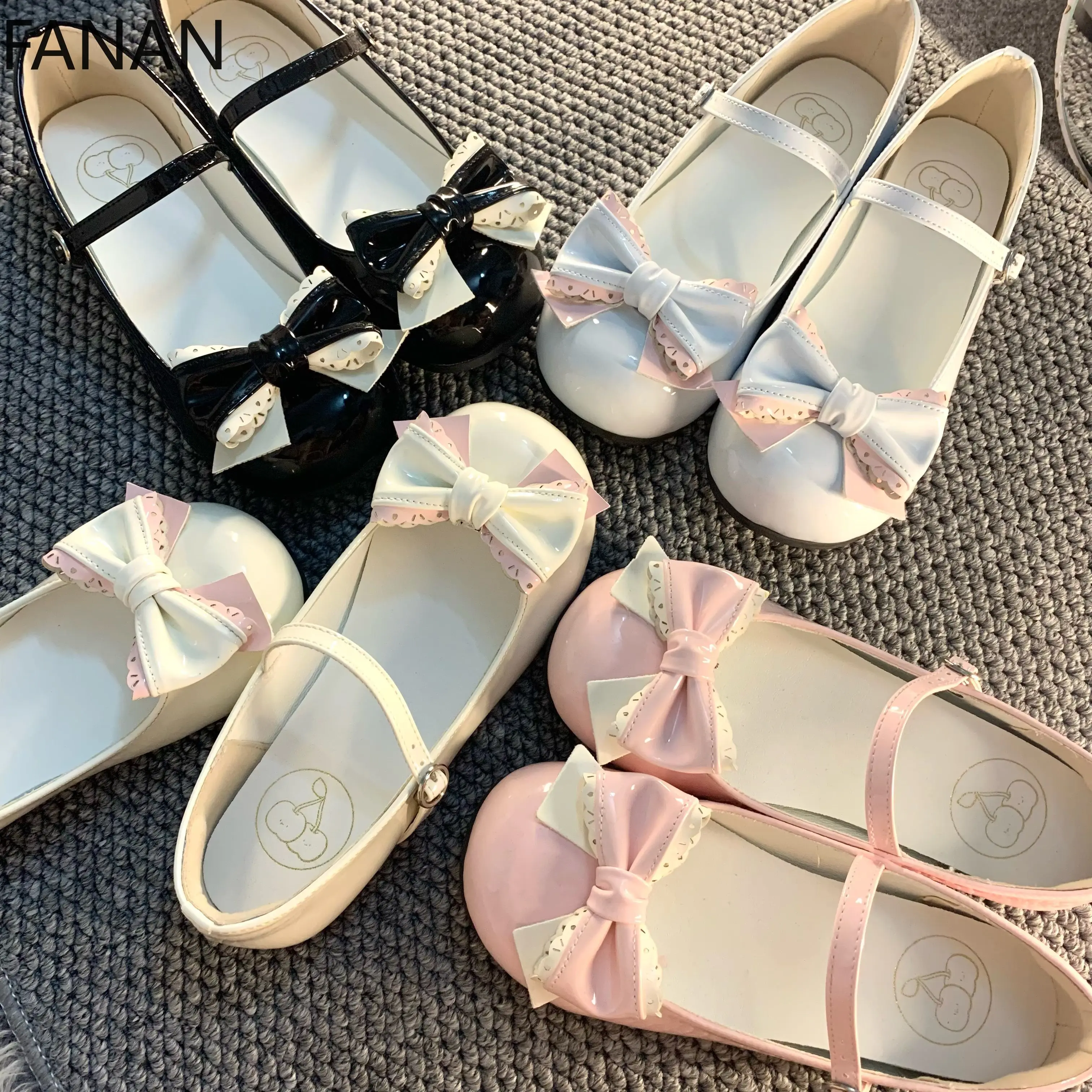 New Kawaii Lolita Platform Women's Shoes Flat Cute Mary Jane Round Head Shoes for Women Casual Sweet High Heels Pumps
New Kawaii Lolita Platform Women's Shoes Flat Cute Mary Jane Round Head Shoes for Women Casual Sweet High Heels Pumps