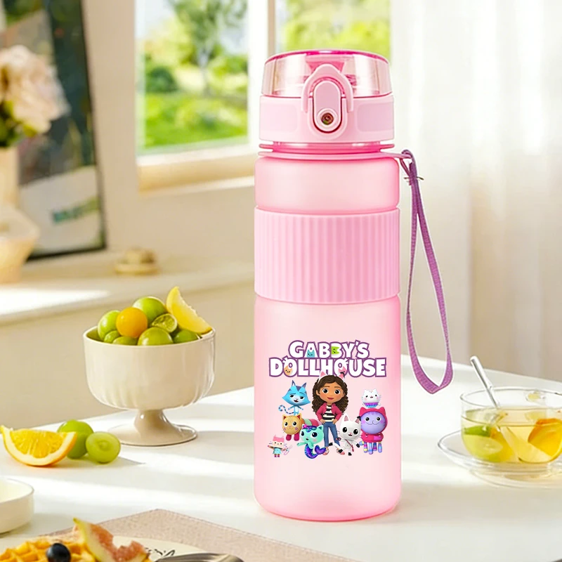 550ml Gabbys Dollhous Kids Girl Water Bottles Cute Anime Cartoons Outdoor Travel Drinkware Women Mug Cup Sports Party Games Gift
550ml Gabbys Dollhous Kids Girl Water Bottles Cute Anime Cartoons Outdoor Travel Drinkware Women Mug Cup Sports Party Games Gift