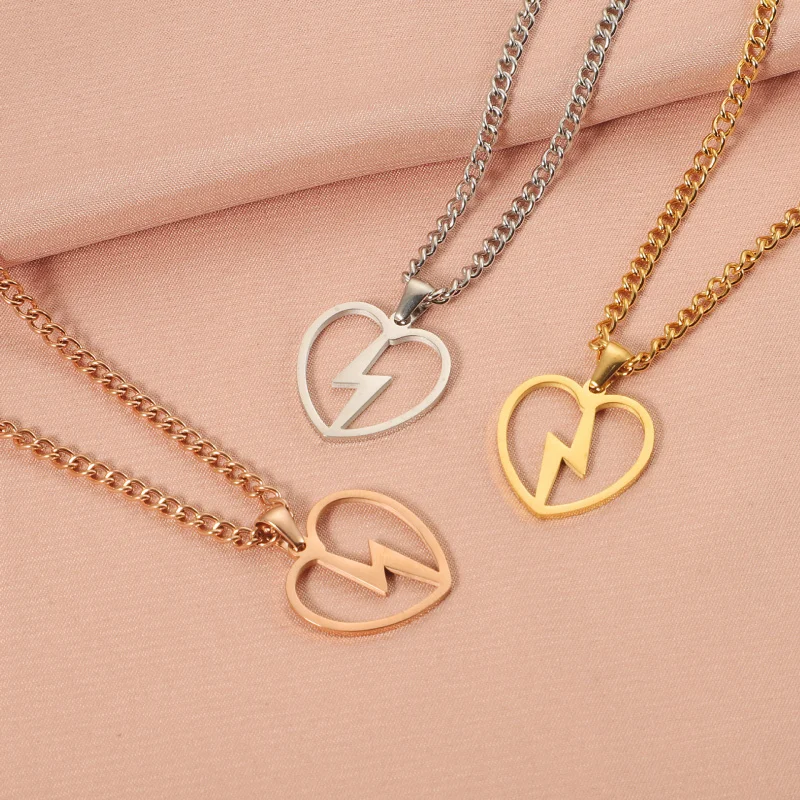 10pcs New Stainless Steel Heart Hollow Lightning Necklace Versatile Couple Clavicle Chain High-end Simple Side Chain
10pcs New Stainless Steel Heart Hollow Lightning Necklace Versatile Couple Clavicle Chain High-end Simple Side Chain