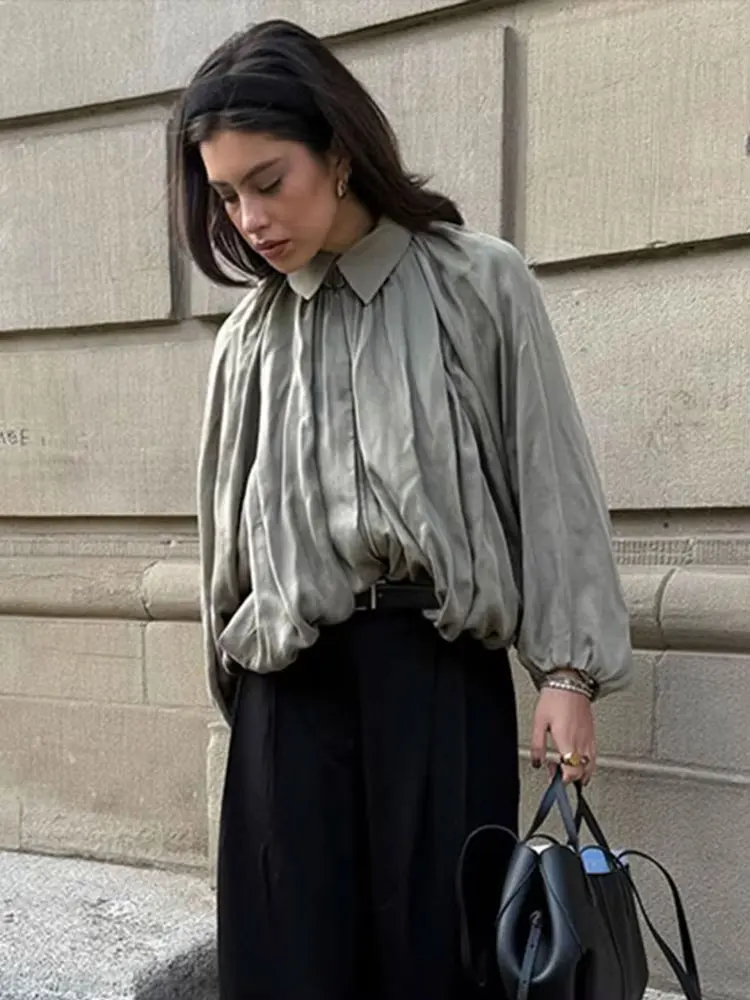 HH летняя уличная пышная куртка-пилот для женщин с длинными рукавами «летучая мышь» плиссированные однотонные модные повседневные пальто на молнии с лацканами
HH летняя уличная пышная куртка-пилот для женщин с длинными рукавами «летучая мышь» плиссированные однотонные модные повседневные пальто на молнии с лацканами