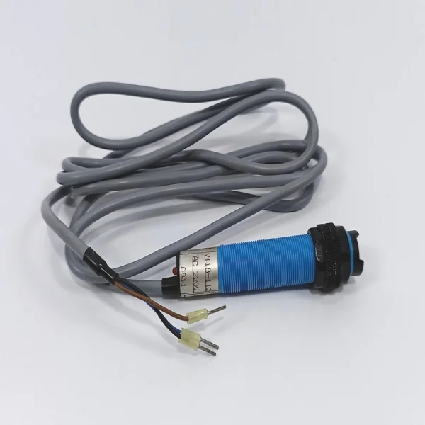 New Original Ready Vt18112 Photoelectric Sensor Ac 220v
New Original Ready Vt18112 Photoelectric Sensor Ac 220v