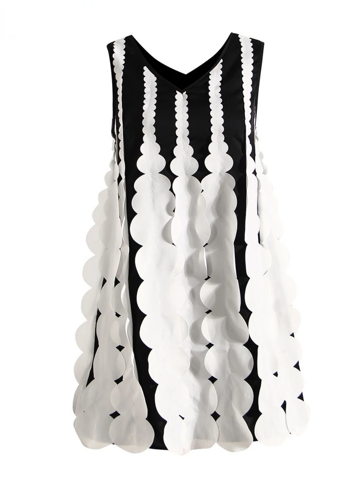 Dresses Female Summer 2022 Fashion Woemn's Dress New V-neck Loose Contrast Color Spliced Lace Sleeveless Mini Tank
Dresses Female Summer 2022 Fashion Woemn's Dress New V-neck Loose Contrast Color Spliced Lace Sleeveless Mini Tank