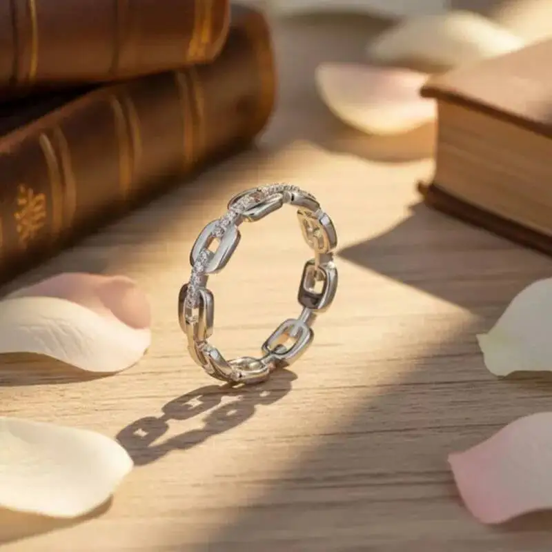 Live stream micro-inlaid narrow chain ring s925 silver moissanite women's closed chain ring, fashionable and simple
Live stream micro-inlaid narrow chain ring s925 silver moissanite women's closed chain ring, fashionable and simple