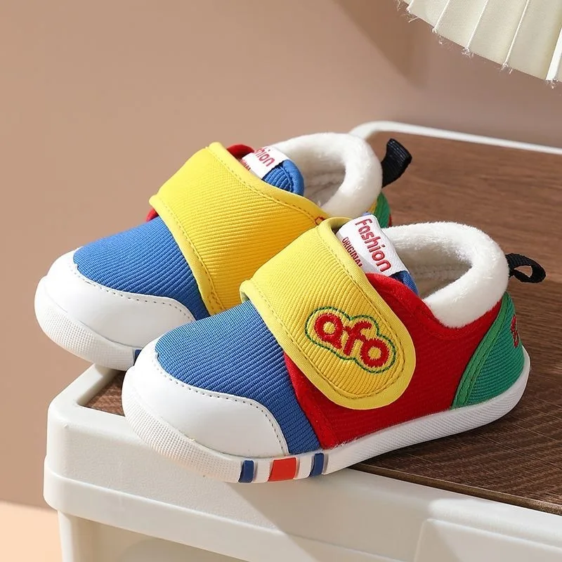 Winter Toddler Walking Shoes Fleece Lined Warm Cotton Shoes for 0-3 Years Old Unisex Babies Non Slip Infant Comfortable Shoes
Winter Toddler Walking Shoes Fleece Lined Warm Cotton Shoes for 0-3 Years Old Unisex Babies Non Slip Infant Comfortable Shoes
