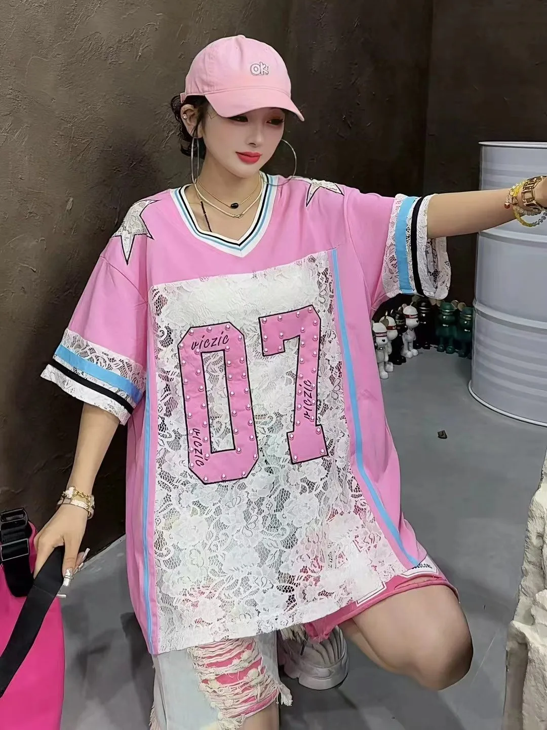 Lace Splice Summer New Women's T-shirt Loose Fit Short Sleeve Print Casual Style V-neck Cotton Material Star And Number Pattern
Lace Splice Summer New Women's T-shirt Loose Fit Short Sleeve Print Casual Style V-neck Cotton Material Star And Number Pattern