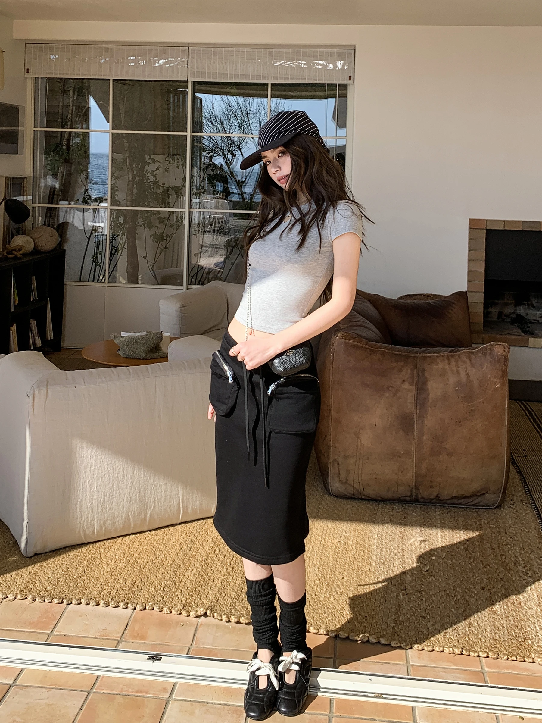 Американская ретро-юбка в рабочем стиле, вязаная, женская, весна 2026, новая, с высокой талией, с разрезом, уличный стиль, дышащая
Американская ретро-юбка в рабочем стиле, вязаная, женская, весна 2026, новая, с высокой талией, с разрезом, уличный стиль, дышащая