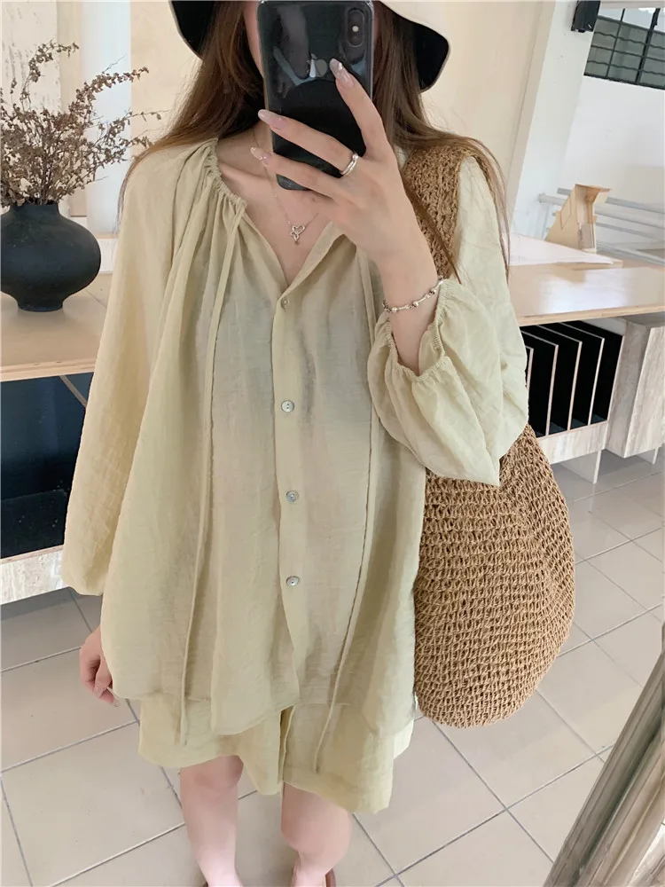 Summer Oversized 2 Two Pieces Shorts Matching Sets for Women Drawstring V Neck Full Sleeve Sunproof Shirts with Short Pants
Summer Oversized 2 Two Pieces Shorts Matching Sets for Women Drawstring V Neck Full Sleeve Sunproof Shirts with Short Pants