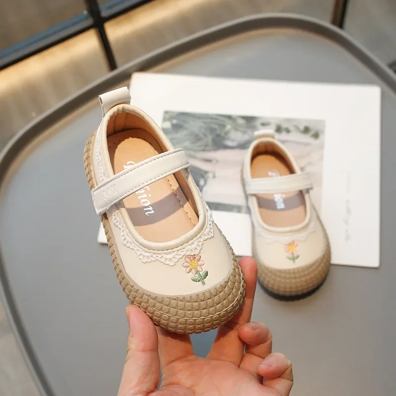 Girls Princess Leather Shoes Sweet Embroidery Flower Children's Flats Fashion Patchwork Kids Causal Mary Jane Shoes Ruffled Edge
Girls Princess Leather Shoes Sweet Embroidery Flower Children's Flats Fashion Patchwork Kids Causal Mary Jane Shoes Ruffled Edge
