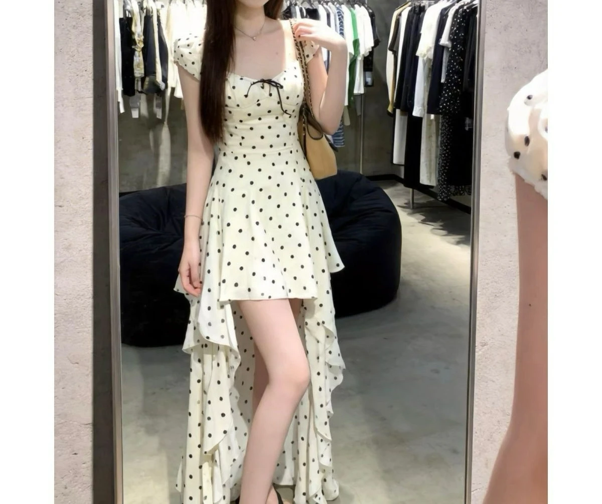 Bubble White Polka Dot Dress Summer Seaside Irregular Temperament Beautiful Backless Skirt Long Dress
Bubble White Polka Dot Dress Summer Seaside Irregular Temperament Beautiful Backless Skirt Long Dress