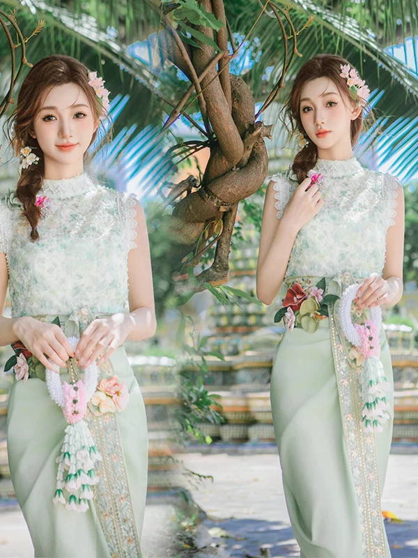Xishuangbanna Dai Ethnic Wear Traditional Photography Costume Tourist Specialty Photography Clothing Ladies Fashionable Tunic...
Xishuangbanna Dai Ethnic Wear Traditional Photography Costume Tourist Specialty Photography Clothing Ladies Fashionable Tunic...