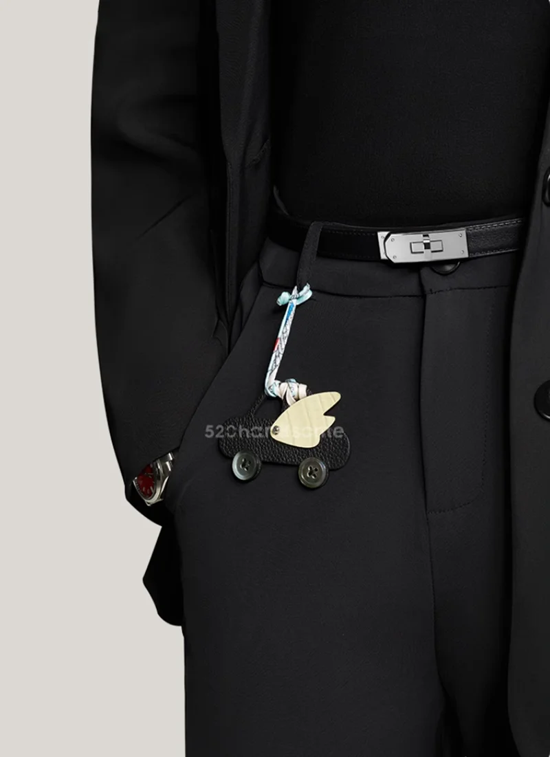 Flying Car Handbag Pendant Sewing Leather Bagpack Decoration Vintage Car Keychain Bag Pendant Hanging Accessories Lover Gift
Flying Car Handbag Pendant Sewing Leather Bagpack Decoration Vintage Car Keychain Bag Pendant Hanging Accessories Lover Gift