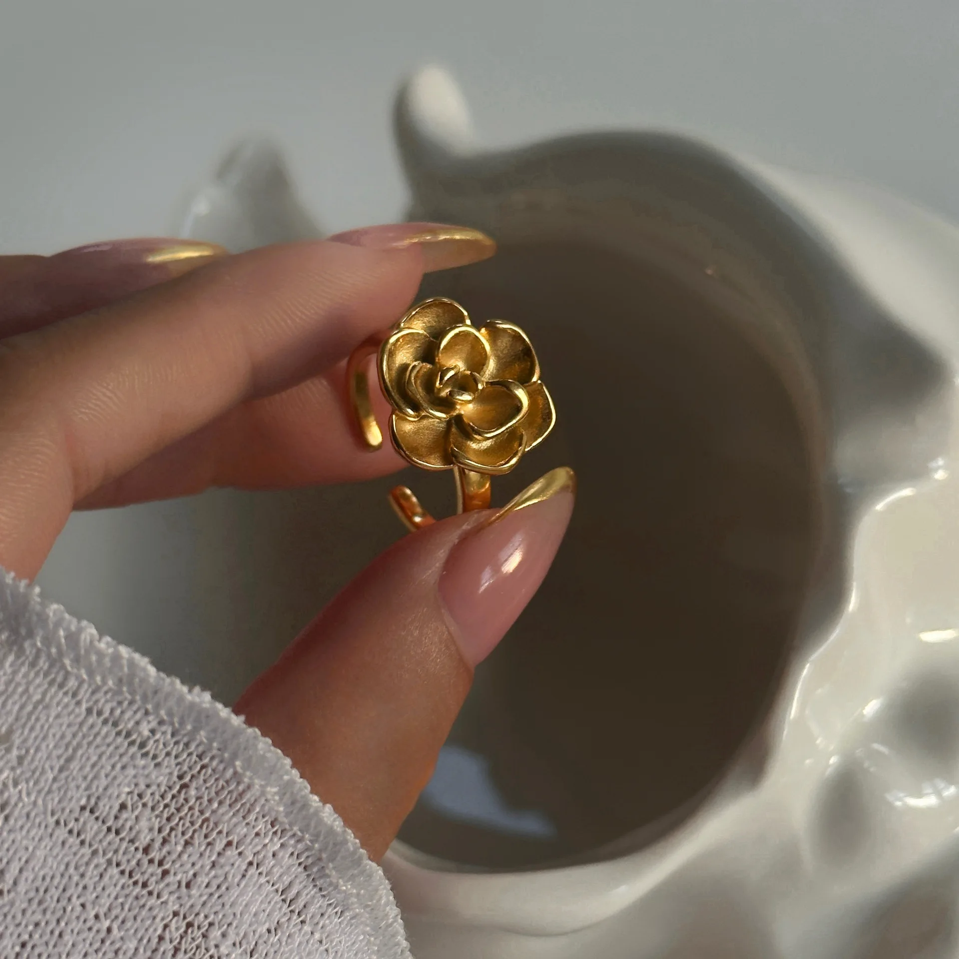 New ins 18K Gold Stainless Steel Rose Blossom Ring For Women Vintage Flower Rings Fashion Jewelry Gift
New ins 18K Gold Stainless Steel Rose Blossom Ring For Women Vintage Flower Rings Fashion Jewelry Gift