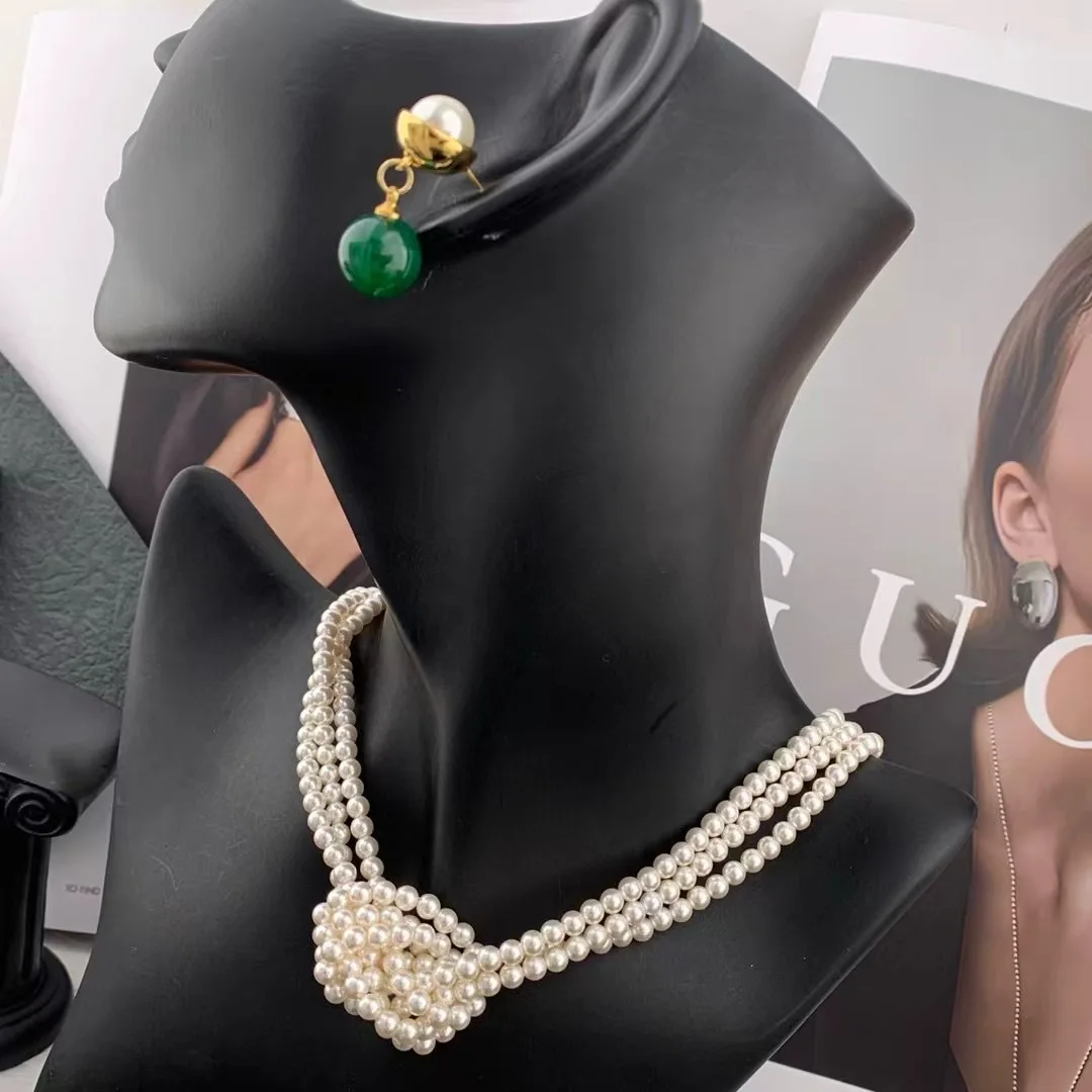 Vintage handmade with pearl glass earrings necklace for women‘s girl party gift jewlry wholesale
Vintage handmade with pearl glass earrings necklace for women‘s girl party gift jewlry wholesale