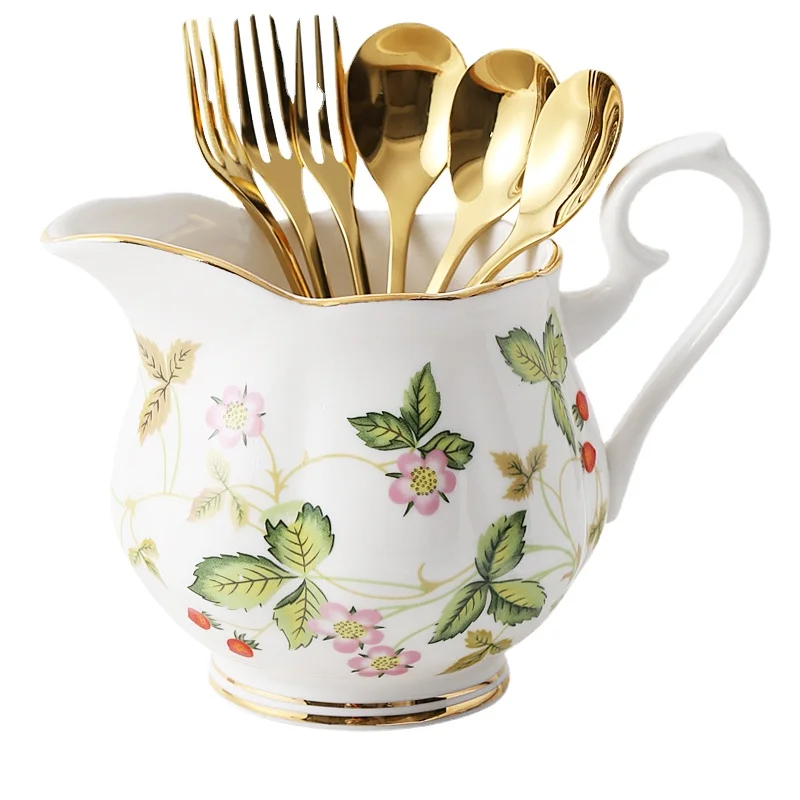 European Creative New Bone China Storage Bottle 304 Stainless Steel Gold Spoon Fork Set Gold Inlay Fruit Cake Dessert Tableware
European Creative New Bone China Storage Bottle 304 Stainless Steel Gold Spoon Fork Set Gold Inlay Fruit Cake Dessert Tableware