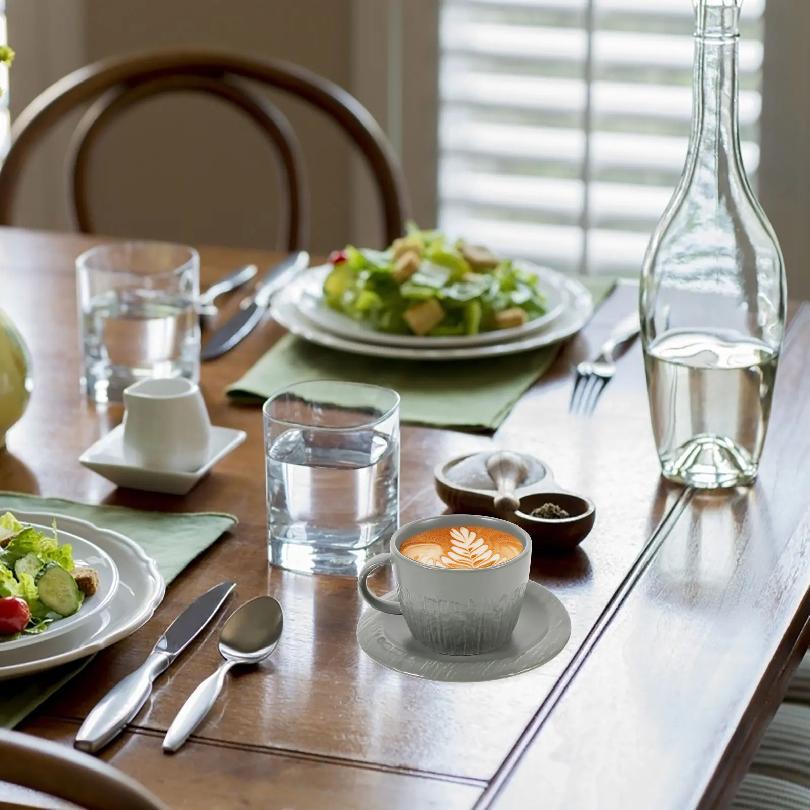 1 комплект керамической кофейной чашки и блюдца, классический европейский вариант для завтрака, чая, фруктов, чая, кофейных кружек
1 комплект керамической кофейной чашки и блюдца, классический европейский вариант для завтрака, чая, фруктов, чая, кофейных кружек