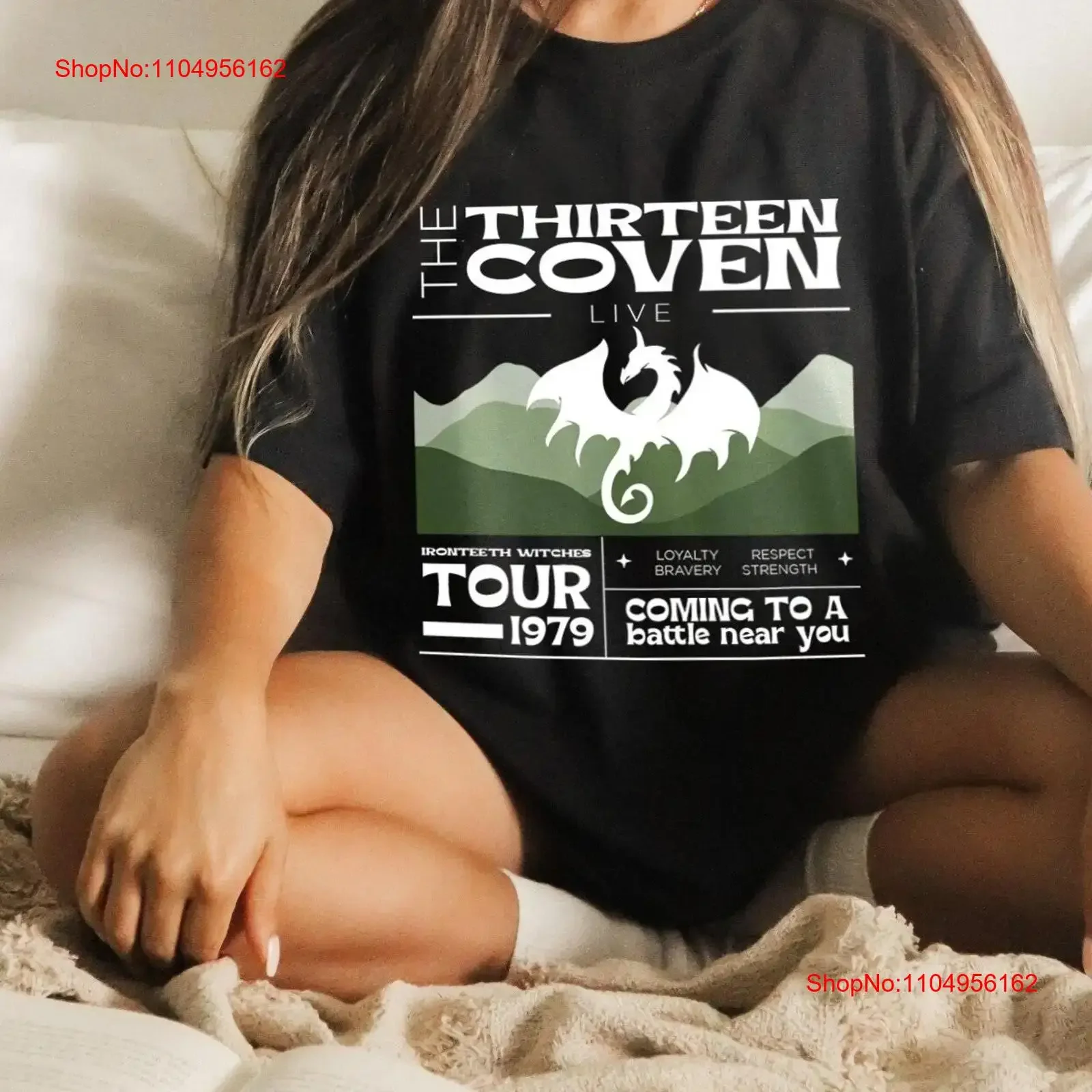 Футболка «Трон Стеклянный» «Тринадцать скота» с лицензией SJM Merch Manon Blackbeak ACOTAR Crescent City Aelin Galathynius Terrasen
Футболка «Трон Стеклянный» «Тринадцать скота» с лицензией SJM Merch Manon Blackbeak ACOTAR Crescent City Aelin Galathynius Terrasen
