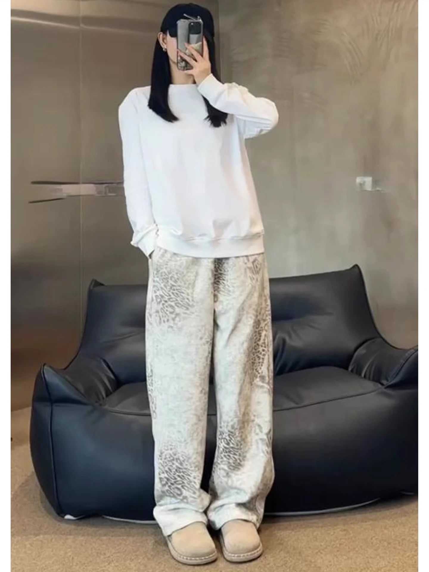 American Sle Men's Straight Leg Sweatpants Autumn Heavy Du Knife Loose Wide Leg Casual Flared Long Trousers
American Sle Men's Straight Leg Sweatpants Autumn Heavy Du Knife Loose Wide Leg Casual Flared Long Trousers