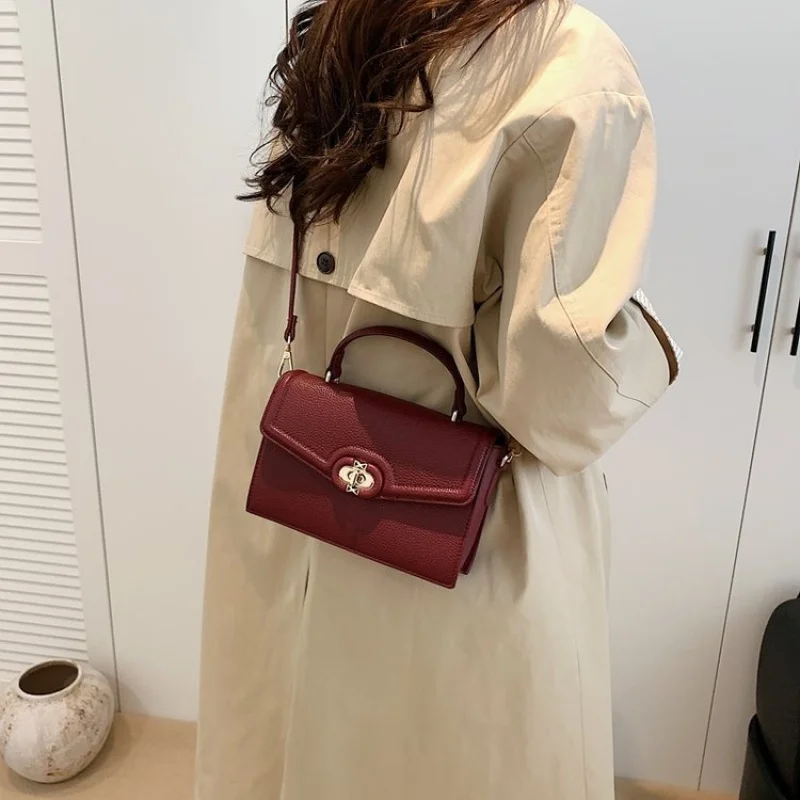 Luxury Brand Hand Bags For Ladies, Genuine Leather With Elegant Stitching, Compact Yet Practical, Great For Gift Giving
Luxury Brand Hand Bags For Ladies, Genuine Leather With Elegant Stitching, Compact Yet Practical, Great For Gift Giving