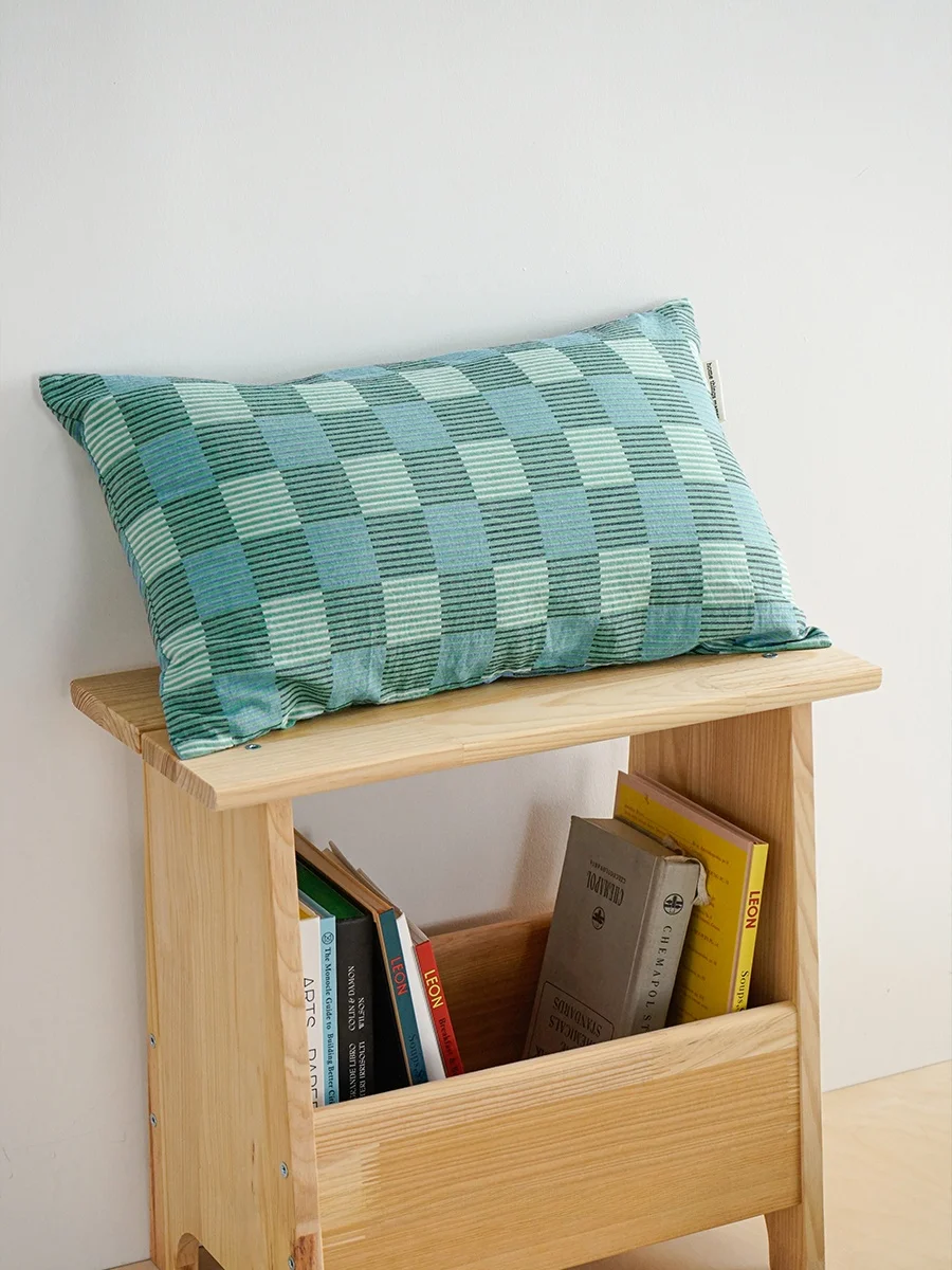 Ретро-подушка с вышивкой в клетку в средневековом стиле, с наполнителем, квадратная, хлопковая, моющаяся, универсальная, для дома, тканевая
Ретро-подушка с вышивкой в клетку в средневековом стиле, с наполнителем, квадратная, хлопковая, моющаяся, универсальная, для дома, тканевая