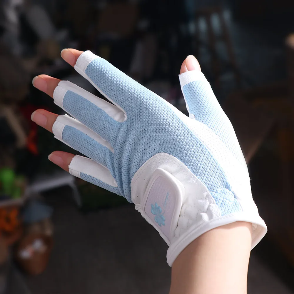 Comfortable Women's Sport Gloves Breathable Non-slip Ladies Golf Gloves Mesh Fingerless Golf Mittens Palm Protection
Comfortable Women's Sport Gloves Breathable Non-slip Ladies Golf Gloves Mesh Fingerless Golf Mittens Palm Protection