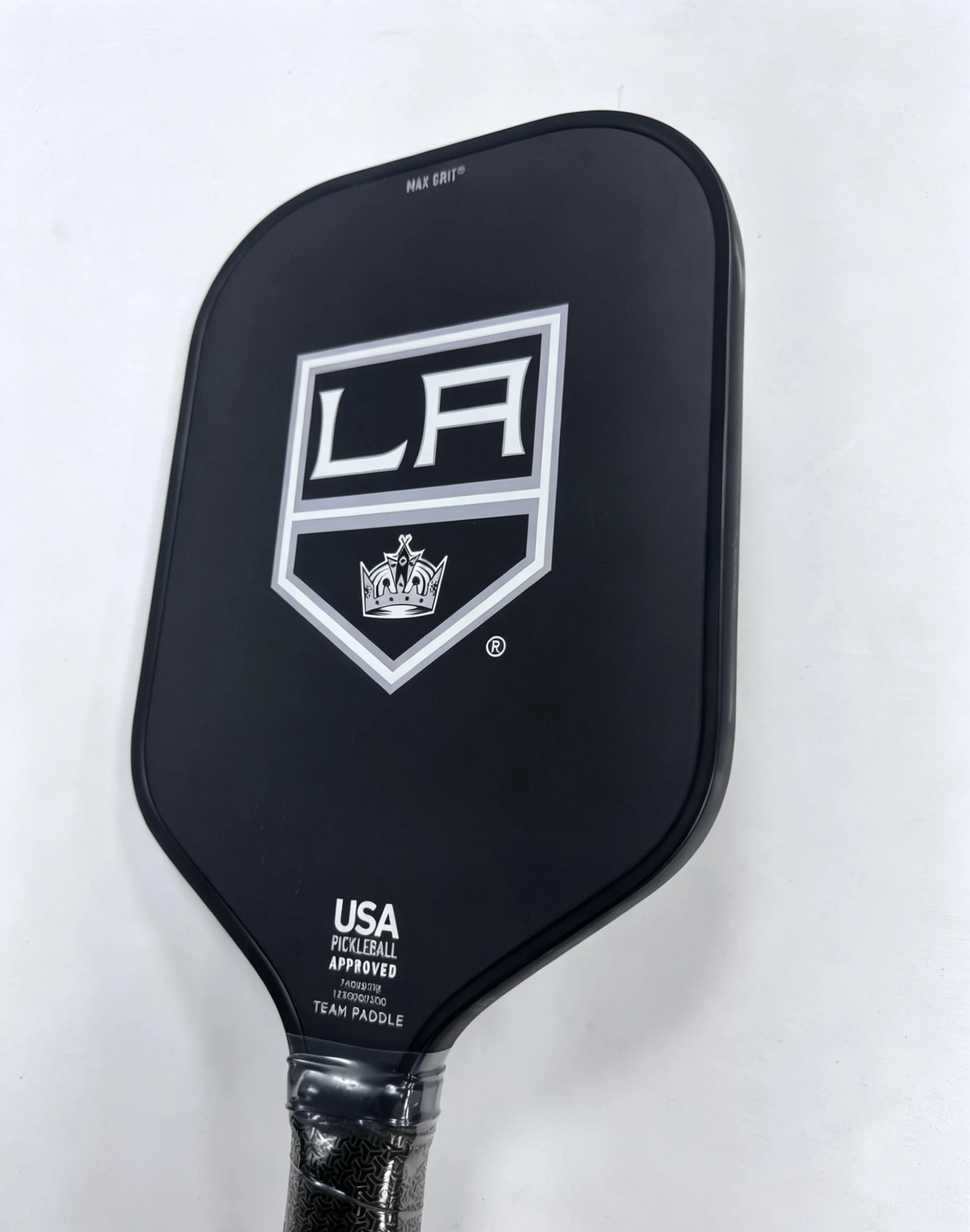 2026 New LA Kings Printed Team Pickleball Paddle, Cold-Pressed Carbon Fiberglass Hybrid Surface with Max Grit Spin Texture, USAP
2026 New LA Kings Printed Team Pickleball Paddle, Cold-Pressed Carbon Fiberglass Hybrid Surface with Max Grit Spin Texture, USAP