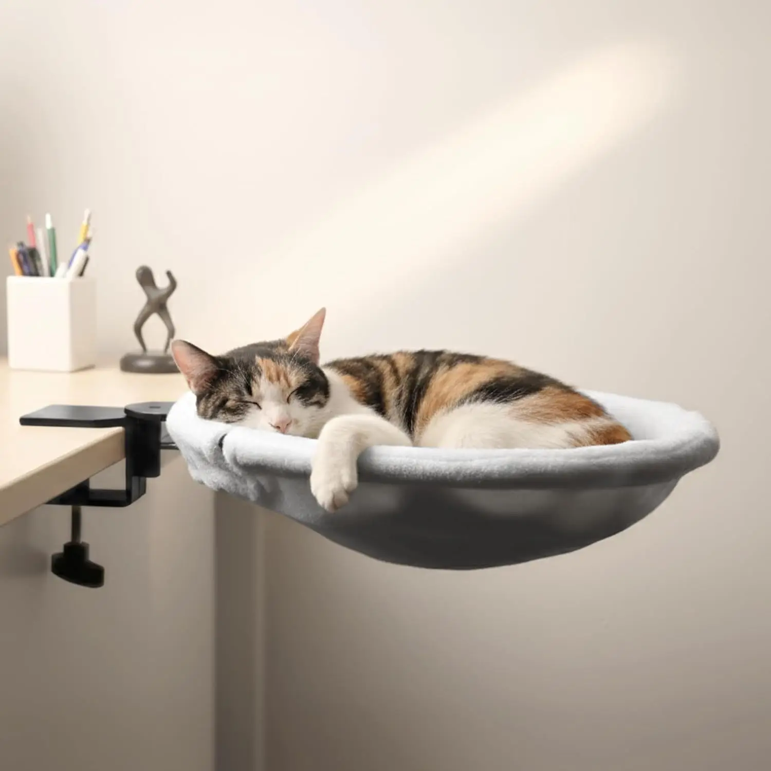 New Desktop Hanging Cat Hammock, Window Suction Cup Bedside Sunbathing Cat Nest Pet Rest Supplies
New Desktop Hanging Cat Hammock, Window Suction Cup Bedside Sunbathing Cat Nest Pet Rest Supplies